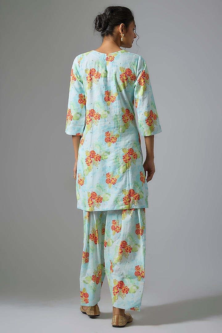 Blue Cotton Floral Printed Kurta Set by Kriti Bapna at Pernia's Pop Up Shop