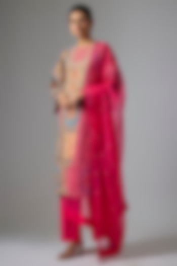 Pink Silk Hand & Machine Embroidered Kurta Set by Kriti Bapna at Pernia's Pop Up Shop