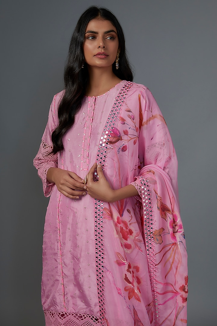 Pink Silk Lace Kurta Set by Kriti Bapna at Pernia's Pop Up Shop