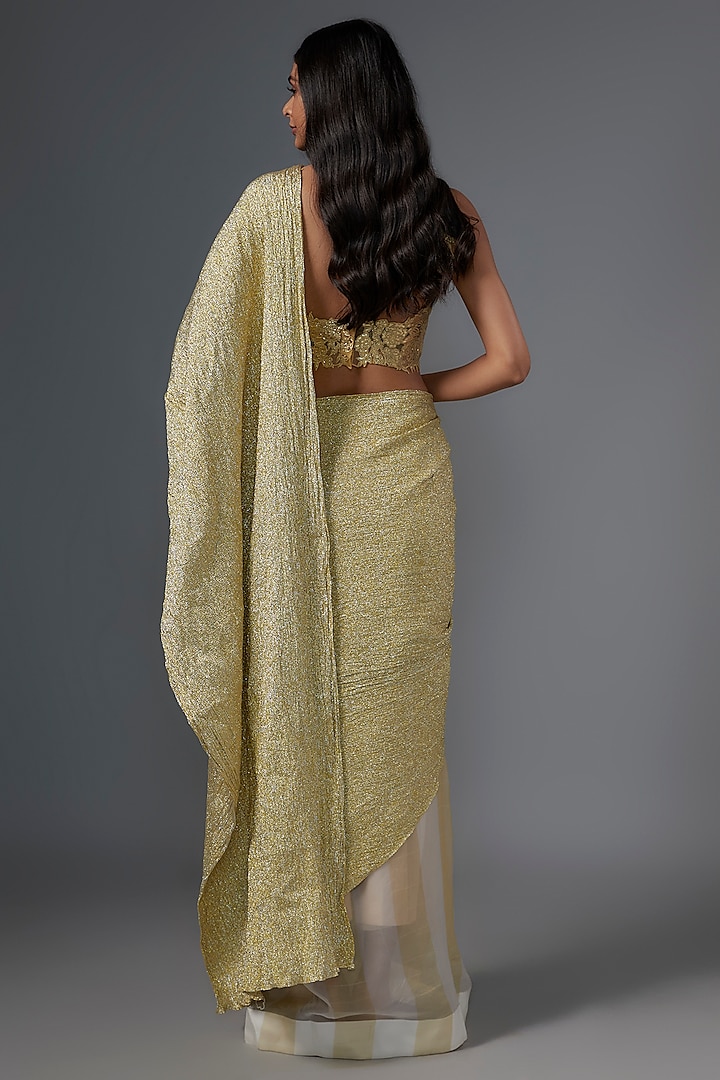Crushed Gold Organza Crinkle Embroidered Party Wear Saree Set by Kriti Bapna at Pernia's Pop Up Shop