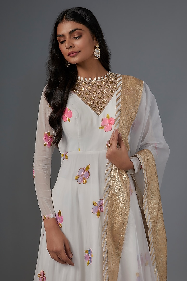 Ivory Viscose Organza Hand Painted Kurta Set by Kriti Bapna at Pernia's Pop Up Shop