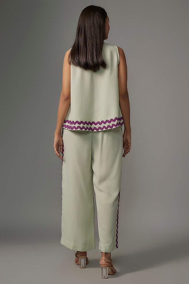 Green Double Georgette Co-Ord Set by Kriti Bapna at Pernia's Pop Up Shop