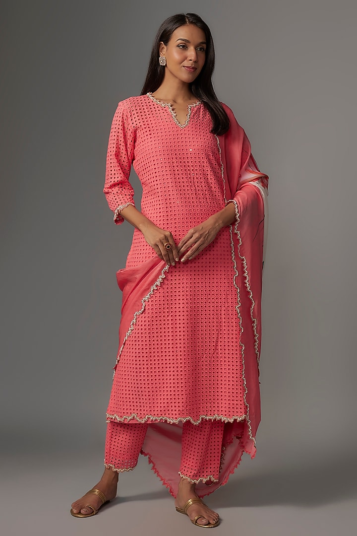 Pink Cotton Cutwork Embroidered Kurta Set by Kriti Bapna at Pernia's Pop Up Shop