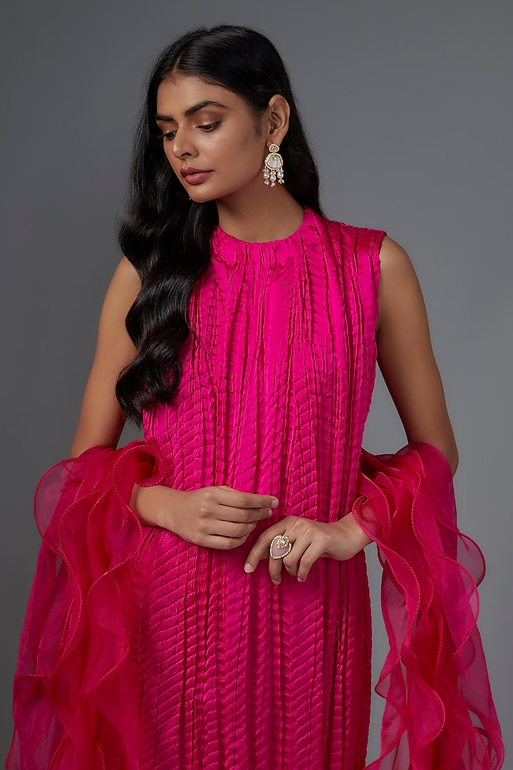 Pink Crushed Silk Georgette Kurta Set by Kriti Bapna at Pernia's Pop Up Shop