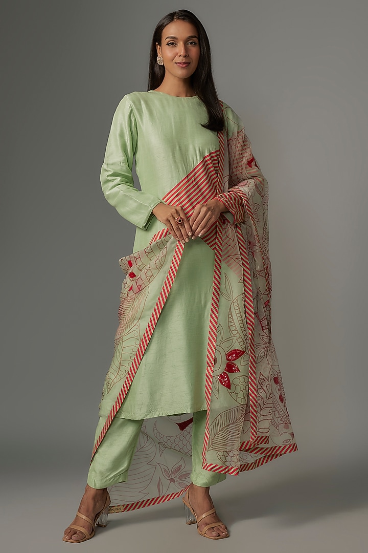 Green Silk Printed Kurta Set by Kriti Bapna at Pernia's Pop Up Shop