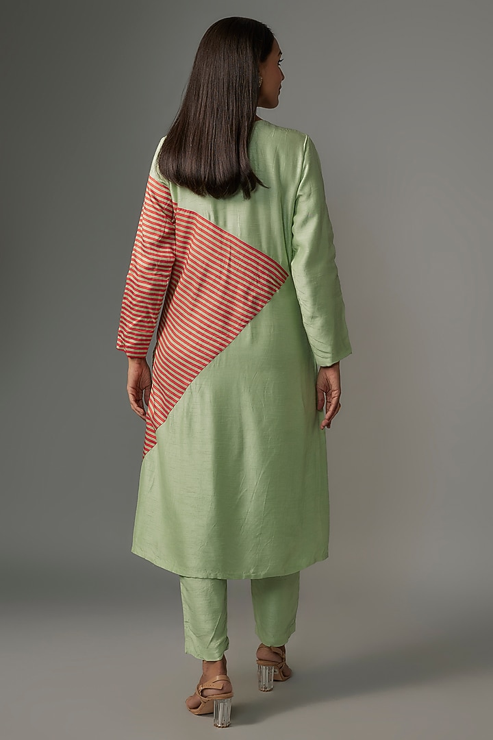 Green Silk Printed Kurta Set by Kriti Bapna at Pernia's Pop Up Shop