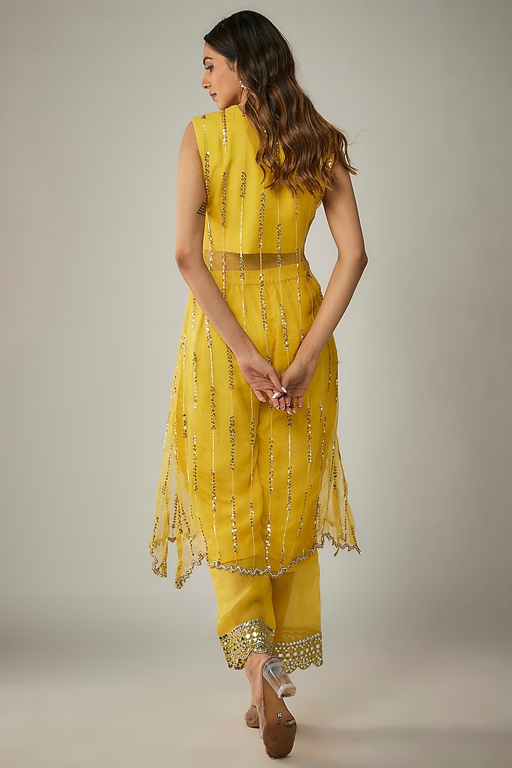 Yellow Silk & Organza Embroidered Kurta Set by Kriti Bapna at Pernia's Pop Up Shop