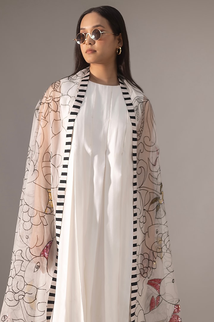 White Satin Dupion Pleated Kurta Set by Kriti Bapna at Pernia's Pop Up Shop