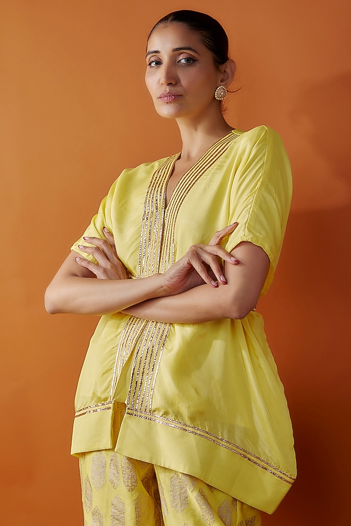 Yellow Silk Foil Printed Co-Ord Set by Kriti Bapna at Pernia's Pop Up Shop
