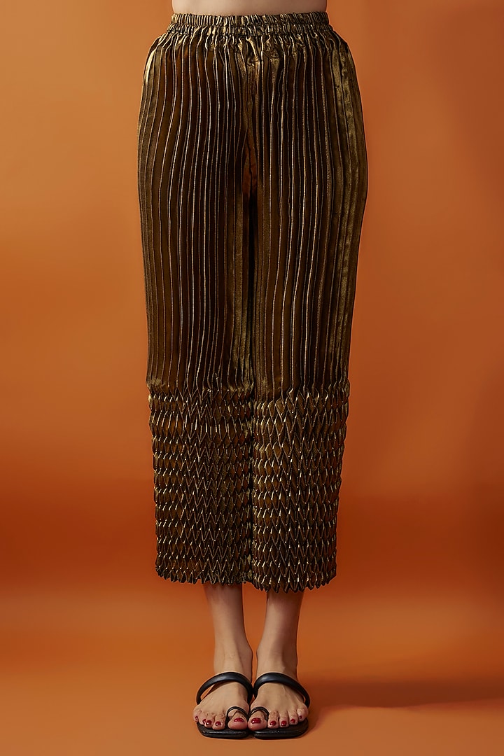 Black & Gold Pleated Georgette Co-Ord Set by Kriti Bapna at Pernia's Pop Up Shop