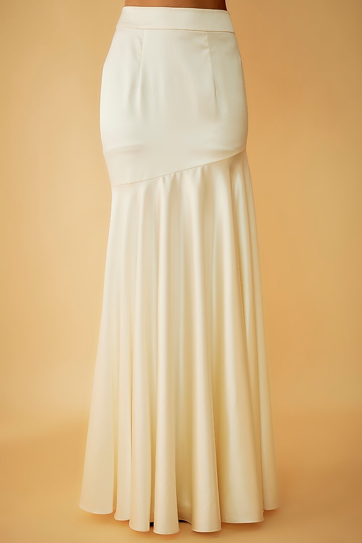 Ivory Satin Fish-Cut Wedding Lehenga Set by Kresha Lulla at Pernia's Pop Up Shop
