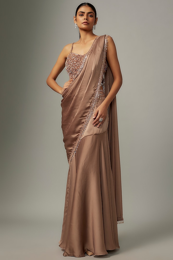 Champagne Gold Satin & Raw Silk Embroidered Fish-Cut Saree Set by Kresha Lulla at Pernia's Pop Up Shop