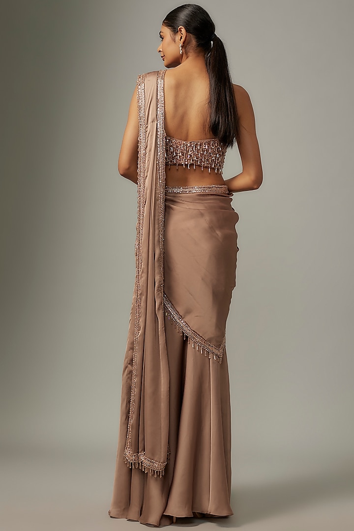 Champagne Gold Satin & Raw Silk Embroidered Fish-Cut Reception Saree Set by Kresha Lulla at Pernia's Pop Up Shop
