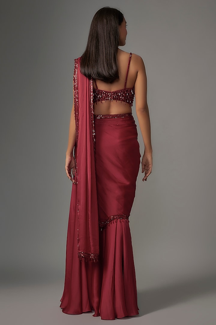 Red Satin Sequins Embroidered Tassel Fish-Cut Reception Saree Set by Kresha Lulla at Pernia's Pop Up Shop
