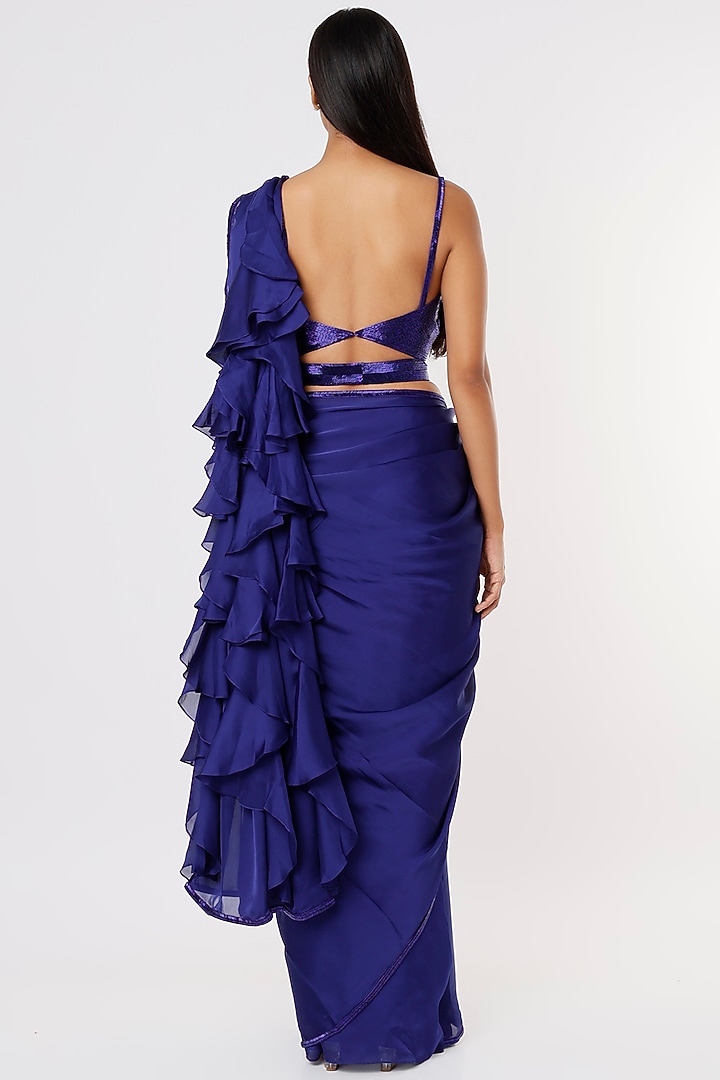 Blue Embroidered Wedding Saree Set by Kresha Lulla at Pernia's Pop Up Shop