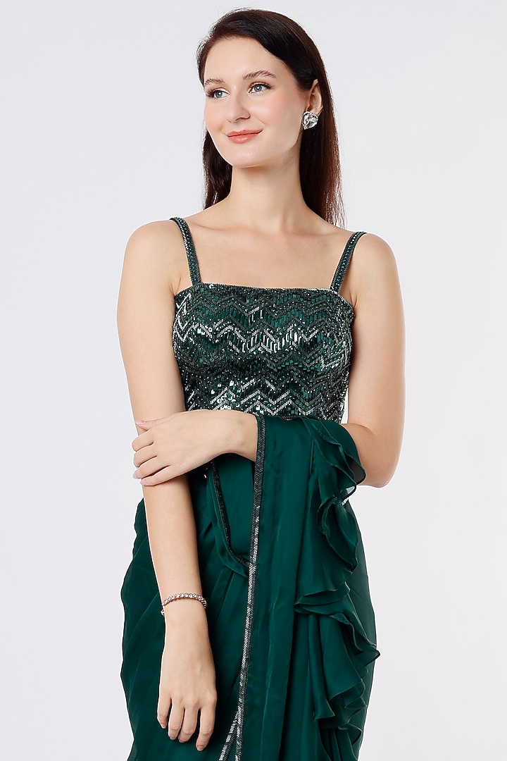 Dark Green Wedding Saree Set With Embroidery by Kresha Lulla at Pernia's Pop Up Shop