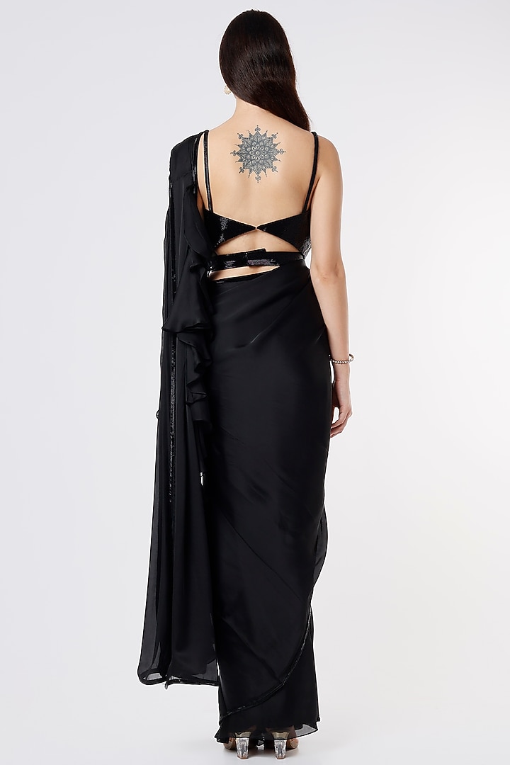Black Satin Wedding Saree Set With Belt by Kresha Lulla at Pernia's Pop Up Shop