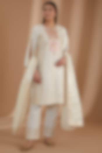 Ivory Cotton Embroidered Kurta Set by kunwarani ritu at Pernia's Pop Up Shop