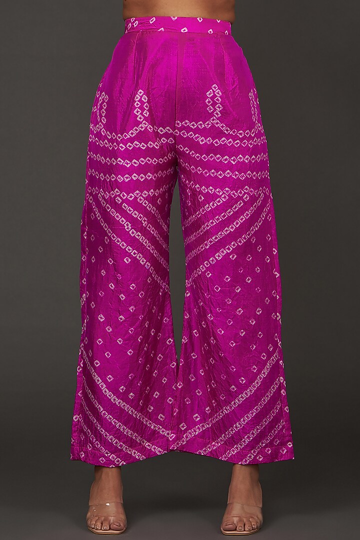 Pink Silk Bandhani Cape Set by kunwarani ritu at Pernia's Pop Up Shop