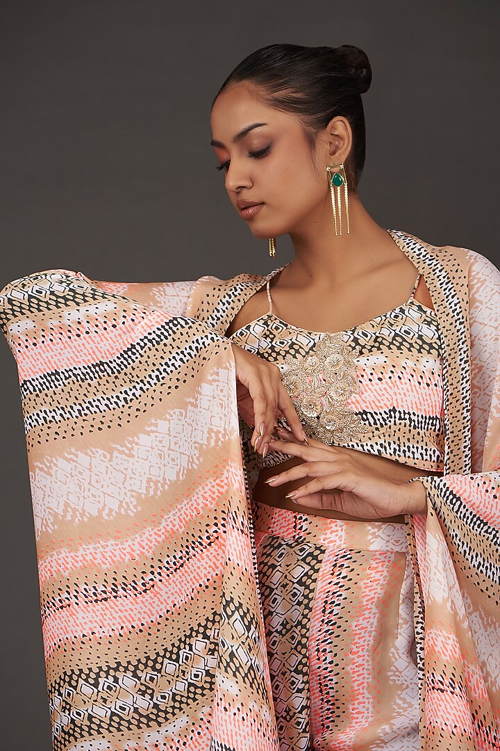 Peach Georgette Zari Embroidered Cape Set by kunwarani ritu at Pernia's Pop Up Shop