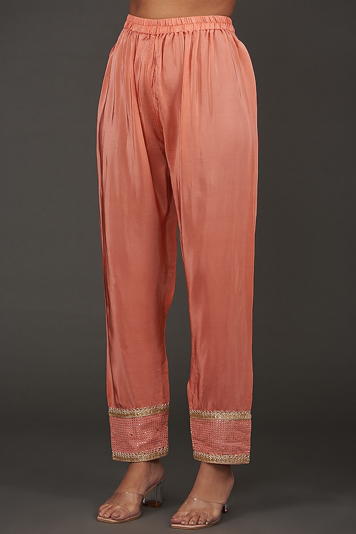 Peach Georgette Mukaish Embroidered Kurta Set by kunwarani ritu at Pernia's Pop Up Shop