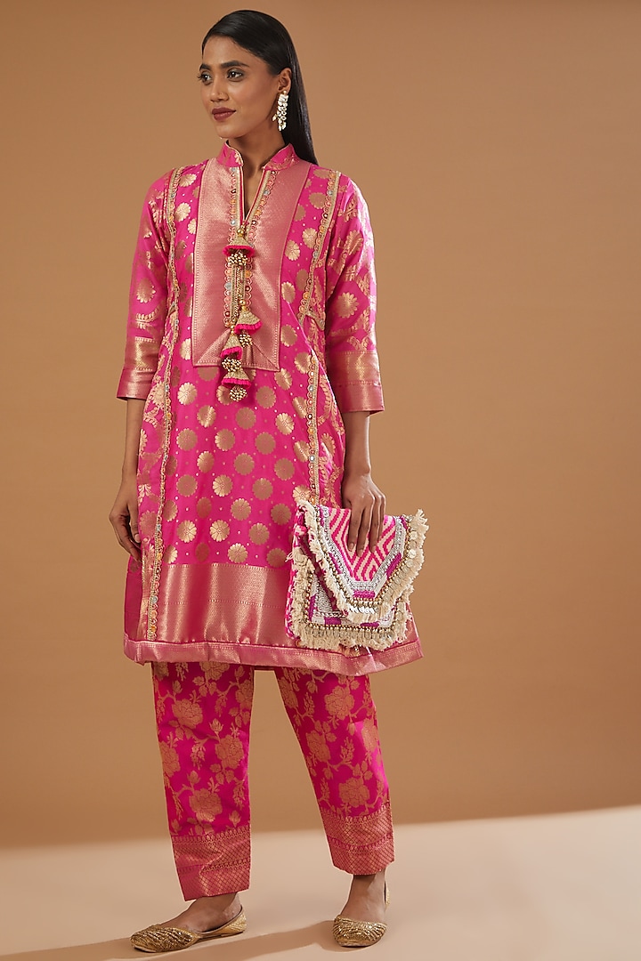 Blush Pink Banarasi Brocade Kurta Set by kunwarani ritu