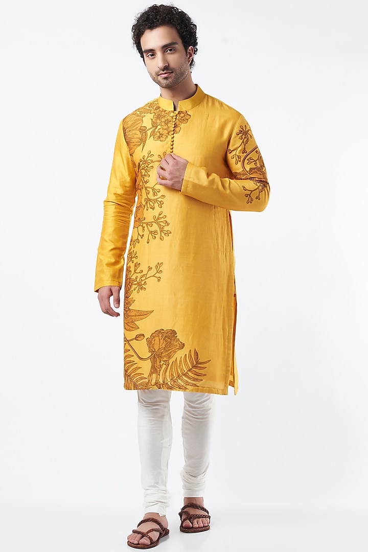 Yellow Silk Printed Kurta Set by Krish Sanghvi