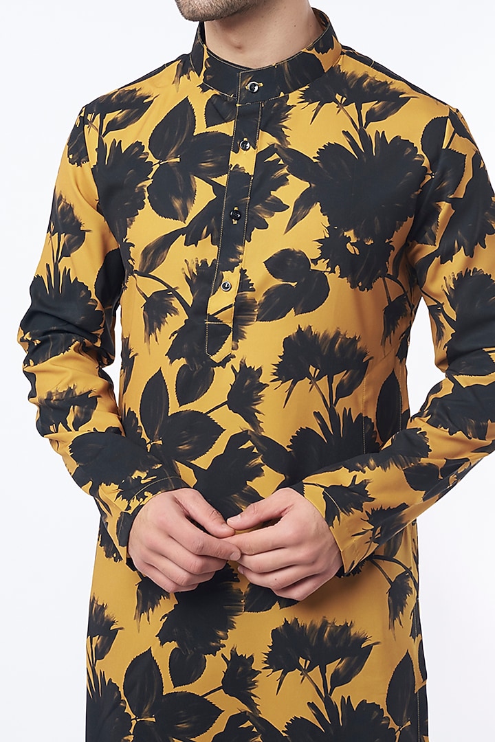 Mustard Digital Printed Kurta Set by Krish Sanghvi at Pernia's Pop Up Shop