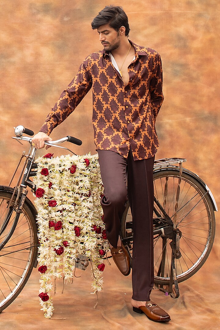 Mustard & Maroon Volvo Paisley Printed Shirt by Krish Sanghvi