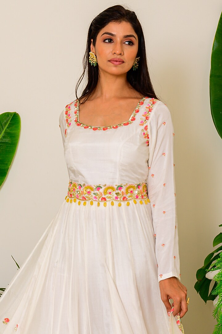 Snow White Hand Embroidered Wedding Anarkali Set by Kritika kataria at Pernia's Pop Up Shop