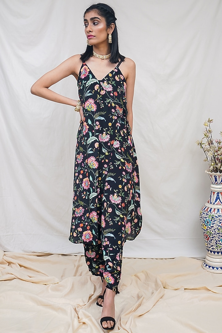 Black Floral Printed Kurta Set by Krupa Kapadia at Pernia's Pop Up Shop