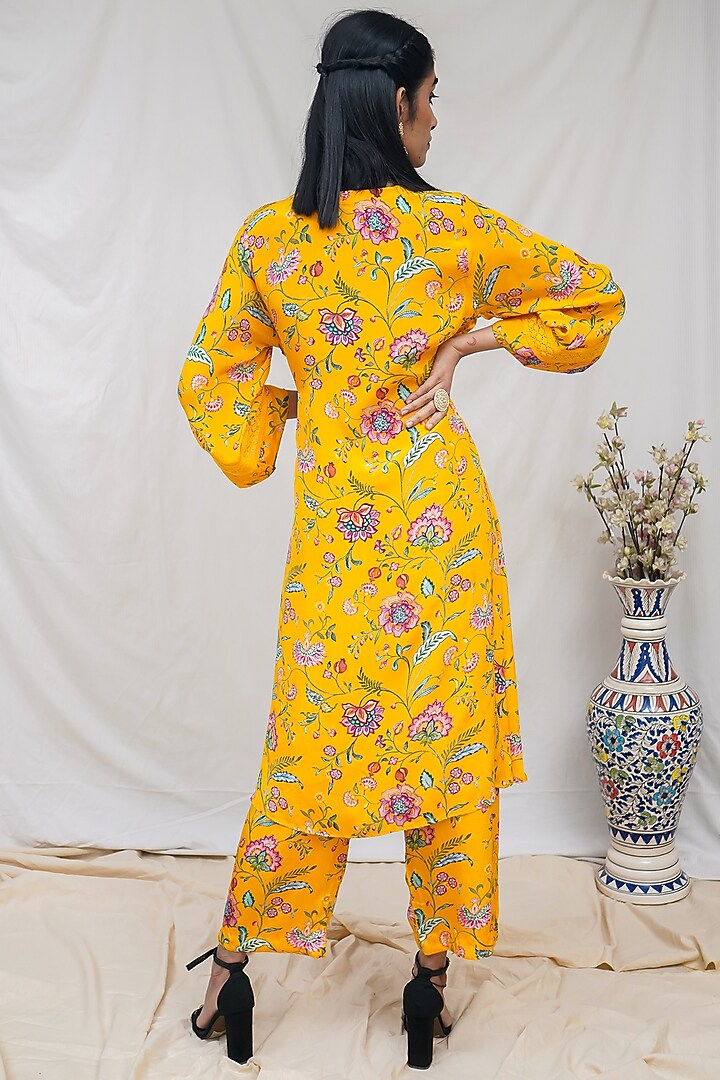 Yellow Floral Printed Kurta Set by Krupa Kapadia at Pernia's Pop Up Shop