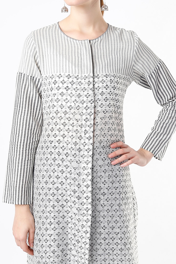Off-White Block Printed Tunic by Krishna Mehta at Pernia's Pop Up Shop