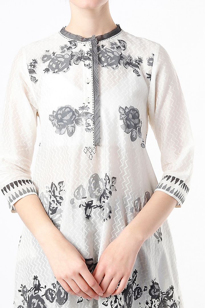 Off-White Tunic With Block Print by Krishna Mehta at Pernia's Pop Up Shop