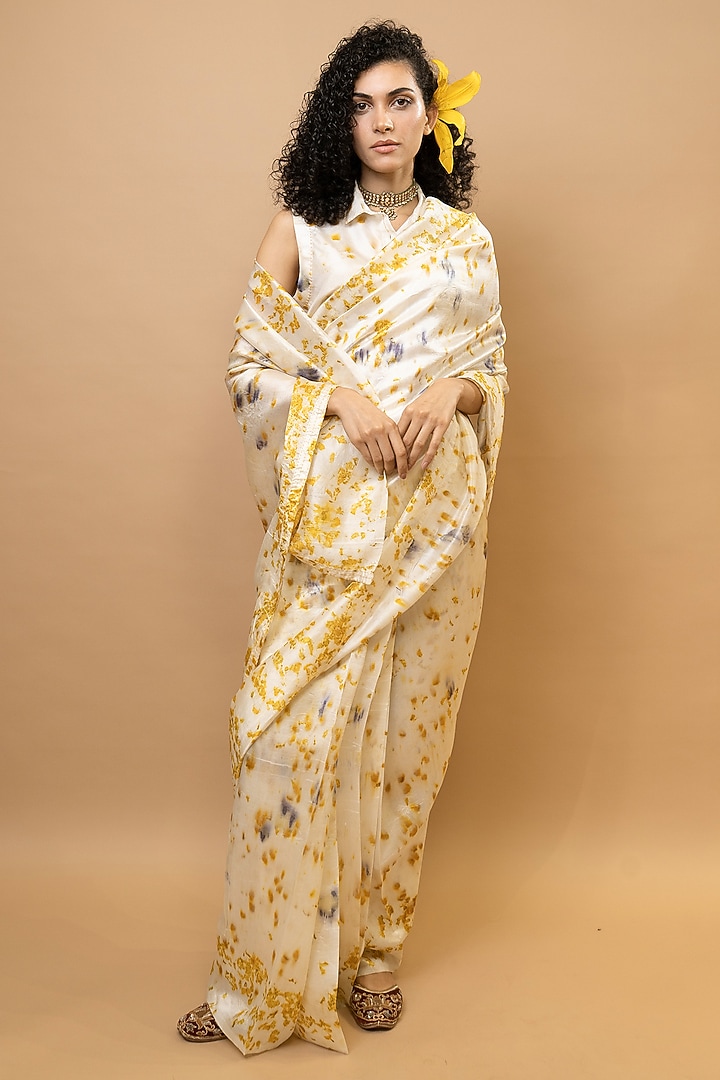 Yellow Pure Silk Wedding Saree by Krishna Mehta at Pernia's Pop Up Shop
