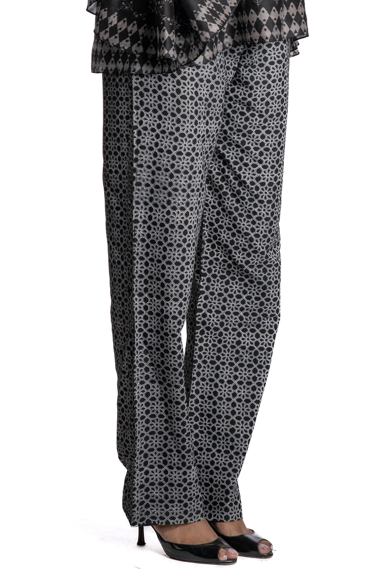 Heena Asymmetric Set - Black