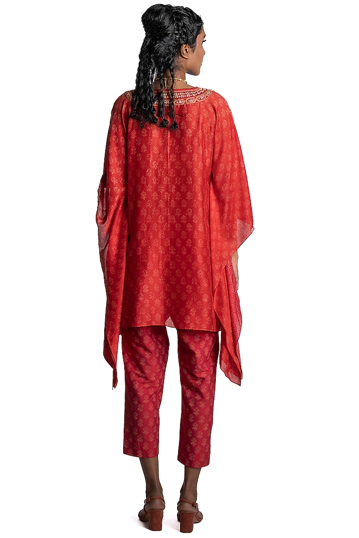 Red Printed Kaftan Set by Krishna Mehta at Pernia's Pop Up Shop