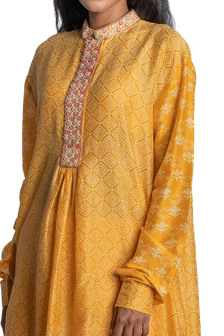 Yellow Printed Tunic Set by Krishna Mehta at Pernia's Pop Up Shop