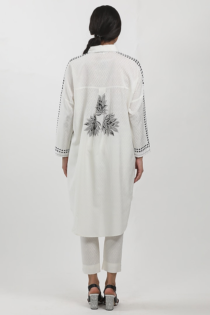 White Cotton Block Printed Shirt Tunic by Krishna Mehta at Pernia's Pop Up Shop