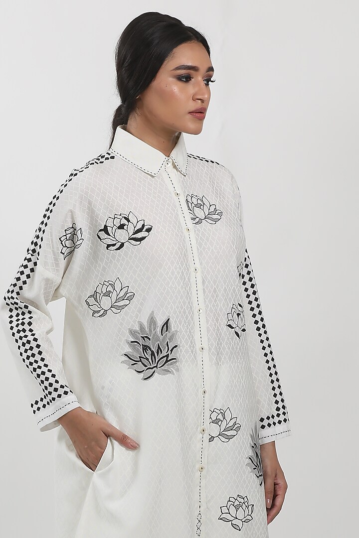 White Cotton Block Printed Shirt Tunic by Krishna Mehta at Pernia's Pop Up Shop