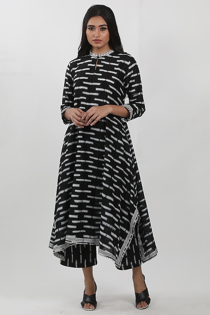 Black & White Chanderi Shibori Tie-Dye A-Line Tunic by Krishna Mehta at Pernia's Pop Up Shop