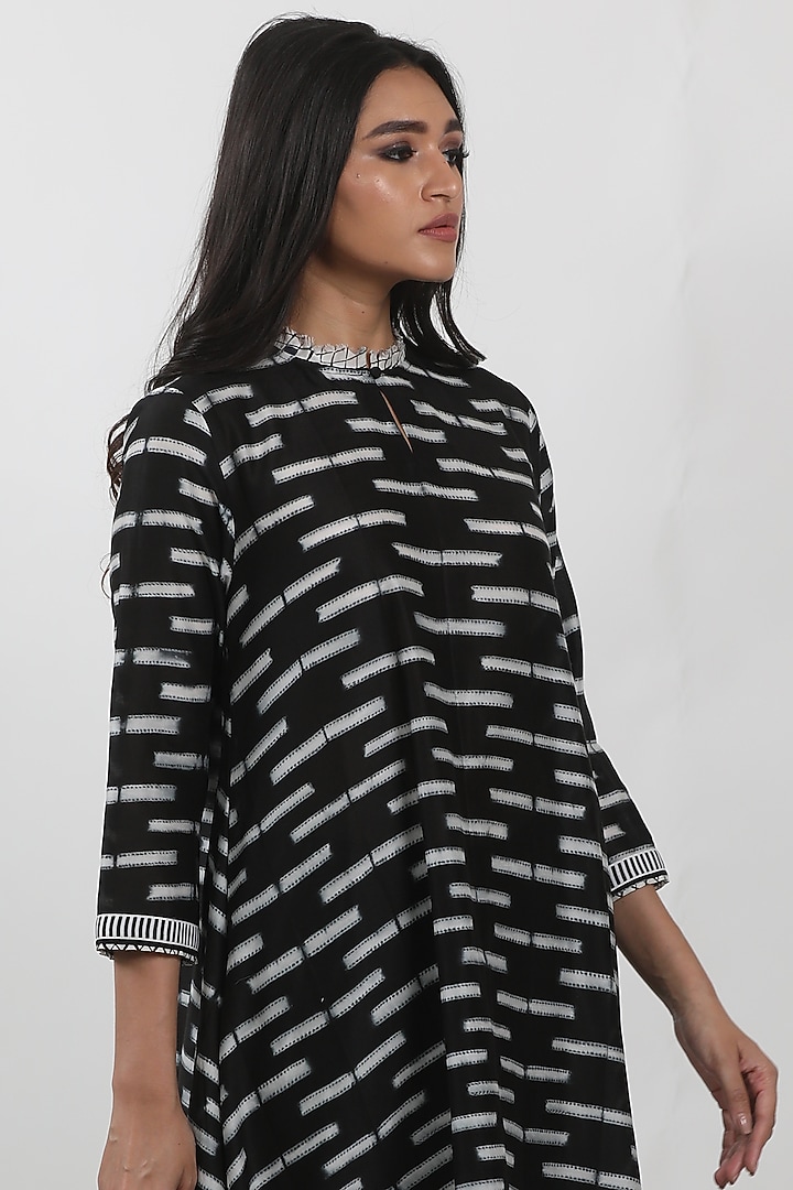 Black & White Chanderi Shibori Tie-Dye A-Line Tunic by Krishna Mehta at Pernia's Pop Up Shop
