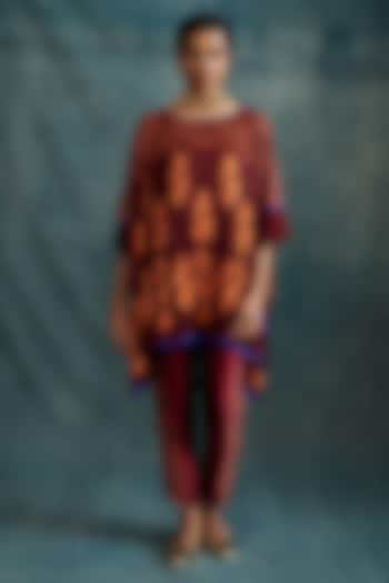 Maroon Modal Bandhej Embroidered & Block Printed Kaftan Tunic by Krishna Mehta at Pernia's Pop Up Shop