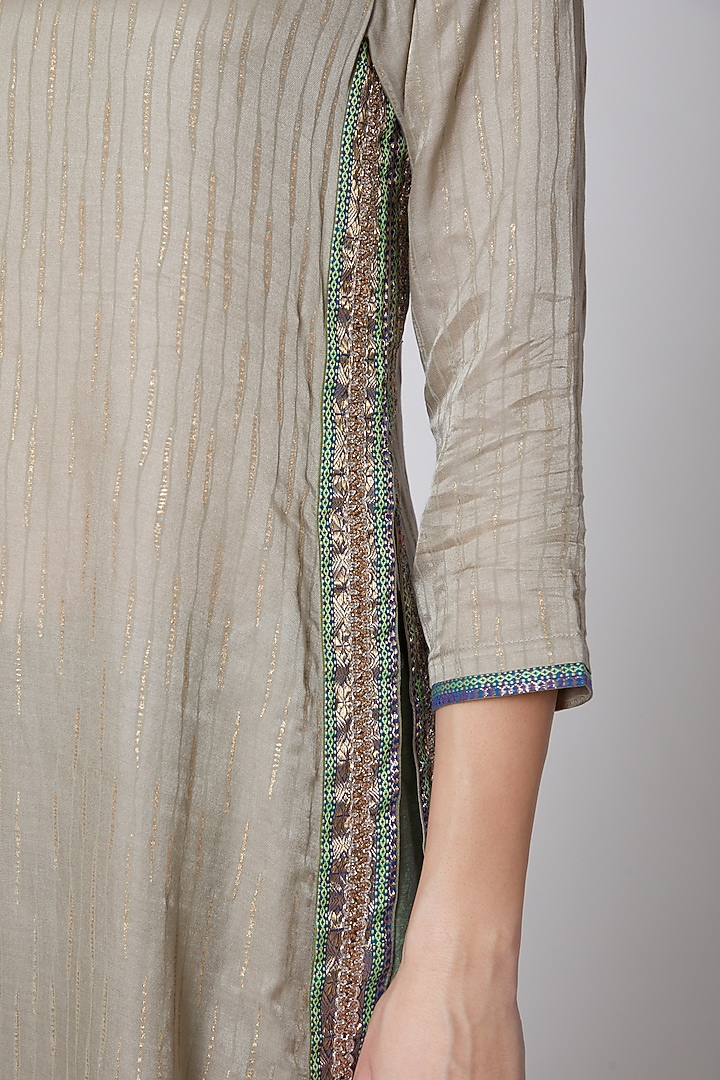 Silver Embroidered Tunic by Krishna Mehta at Pernia's Pop Up Shop