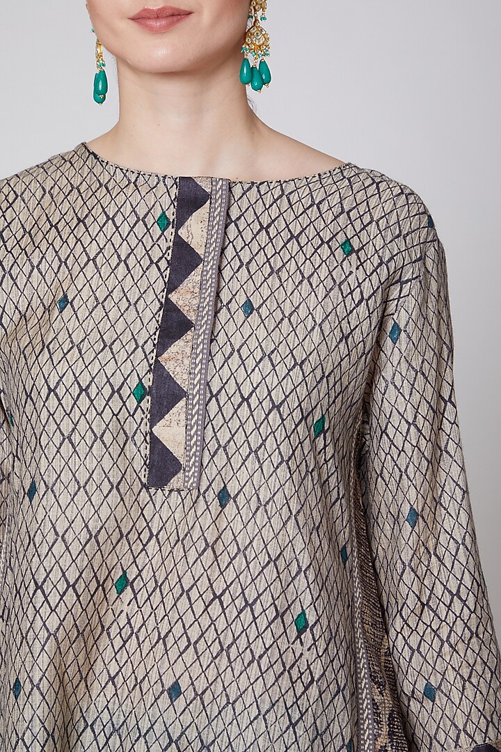 Grey Printed Tunic by Krishna Mehta at Pernia's Pop Up Shop