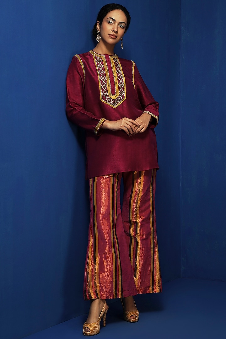 Magenta Tussar Zardosi Embroidered Kurta by Krishna Mehta at Pernia's Pop Up Shop