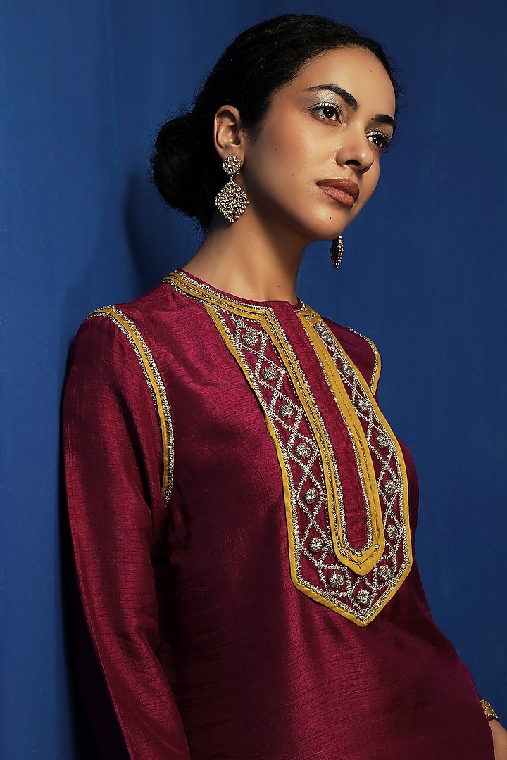 Magenta Tussar Zardosi Embroidered Kurta by Krishna Mehta at Pernia's Pop Up Shop