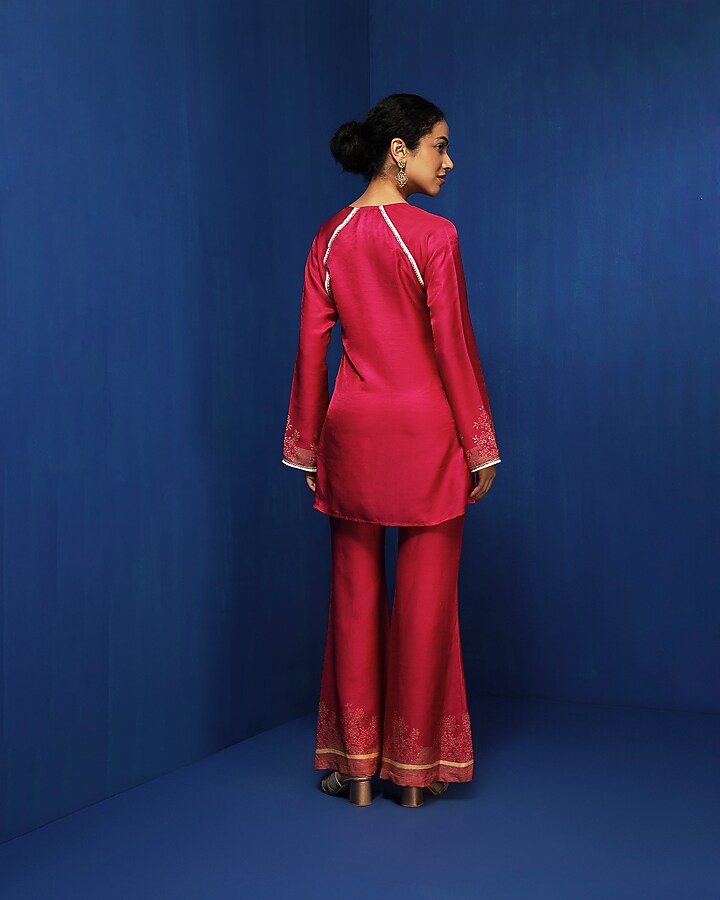 Fuchsia Modal Handblock Printed & Zardosi Embroidered Kurta by Krishna Mehta at Pernia's Pop Up Shop