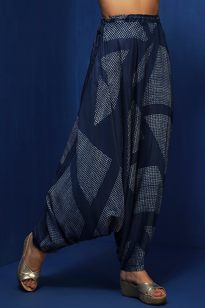 Indigo Chanderi Handblock Printed Asymmetric Cape Set by Krishna Mehta at Pernia's Pop Up Shop