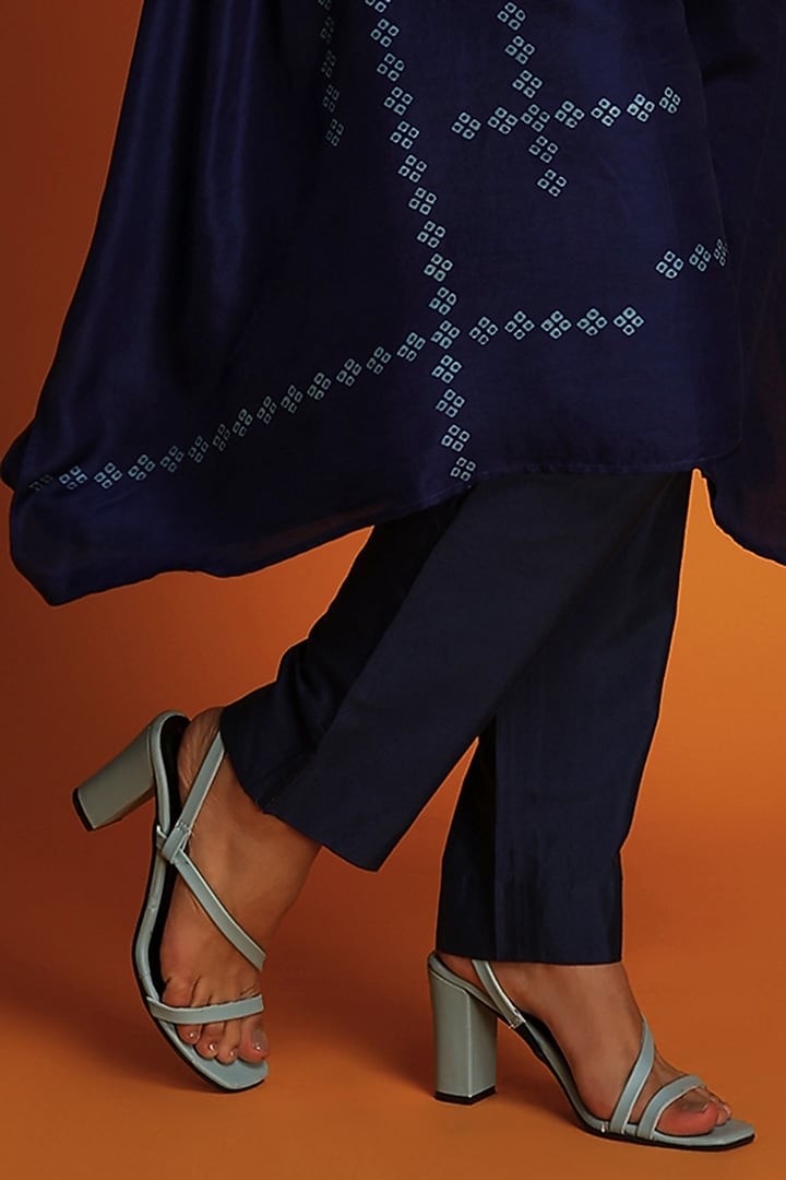 Indigo Chanderi Block-Printed Ombre Tunic Set by Krishna Mehta at Pernia's Pop Up Shop